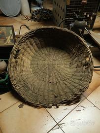 cesta a foglia in vimini