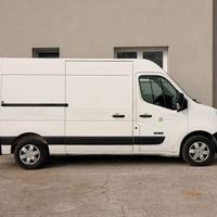 NISSAN NV400