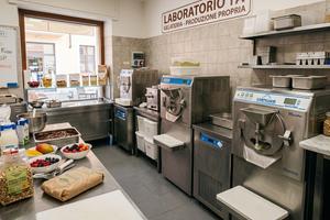 Locale commerciale per laboratorio