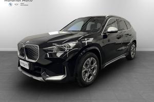 BMW iX1 edrive 20 X-Line