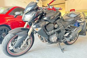 Kawasaki Z 1000 nera