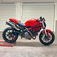 Ducati Monster 796