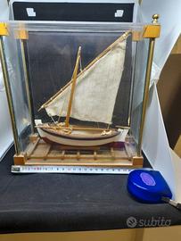 Barca Antica in teca
