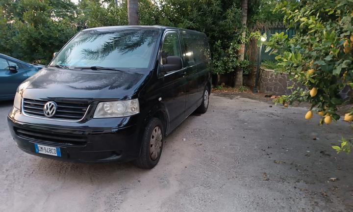 Camper Autocaravan Caravelle T5 Volkswagen