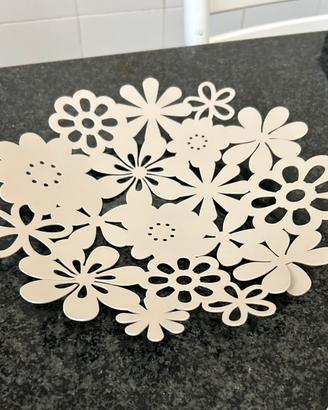 Centrotavola Tondo FIORI in ACCIAIO Beige 25,5 cm