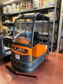 Trattorino traino still R06-06