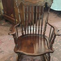 Sedia a dondolo antica