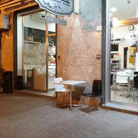 Bar Caffetteria completamente attrezzato