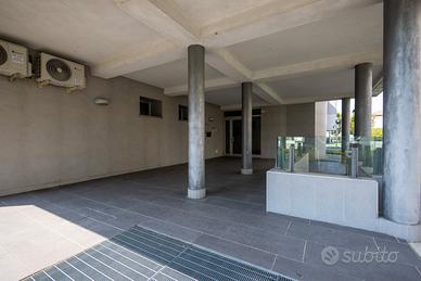 Bilocale con loggia, libero da subito