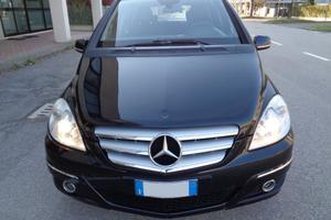 MERCEDES-BENZ B 180 CDI Executive