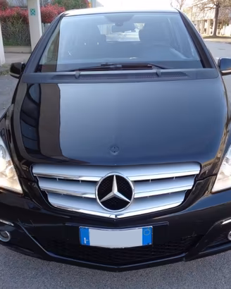 MERCEDES-BENZ B 180 CDI Executive