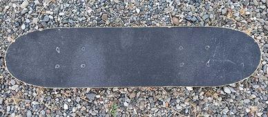 Skateboard Roces SKULL BOY