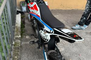 Pit bike