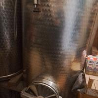 Serbatoio inox vino ad aria 600 L con portella Ø30