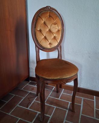 Sedia vintage in velluto