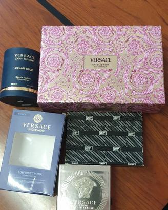 5 scatole vuote versace