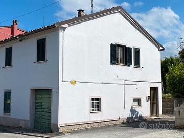 Abitazione indipendente a 5 minuti da Jesi