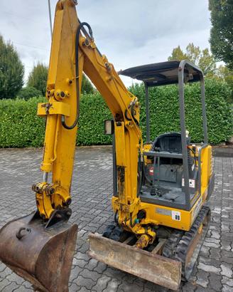 ESCAVATORE JCB 801.4 PRONTO ALL’USO