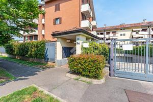 3 LOCALI A ARESE