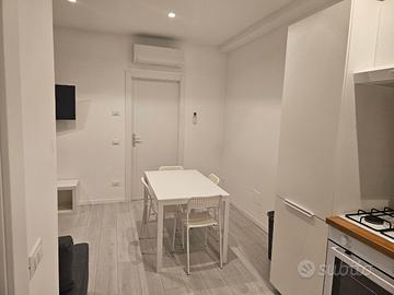 Tavolo VIHALS Ikea, 125x75cm con sedie