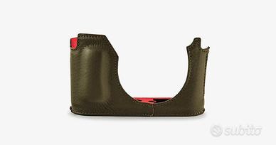 Oberwerth Leica Q3 Half Case - TagCase reporter