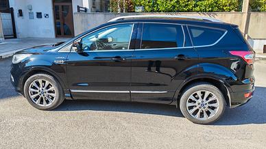FORD KUGA VIGNALE DIC. 2017