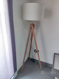 Viugreum- Lampada in Legno Treppiede Altezza 1.50m