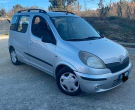 TOYOTA Yaris Verso 1.4D - 2002