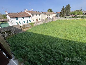 Terreno edificabile a Chiopris-Viscone