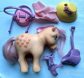 Mio Mini Pony Peachy cuori arancioni 1982 Hasbro