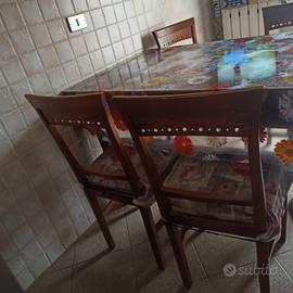 Tavolo e sedie cucina/sala