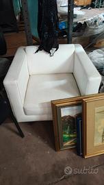 Poltrona Design Bianca in Ecopelle – Stile Moderno