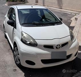 Toyota aygo 1.0 new connect 5 porte 136.842km
