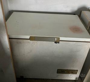 Congelatore a pozzetto grande philips