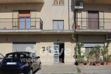 Appartamento di 160 m² con 3 locali a Montalto Uff