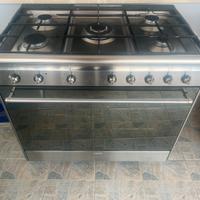 Cucina con forno 5 fuochi