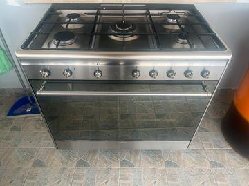 Cucina con forno 5 fuochi