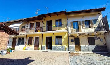 Casa indipendente di 60 m² con 2 locali e box auto