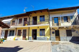 Casa indipendente di 60 m² con 2 locali e box auto