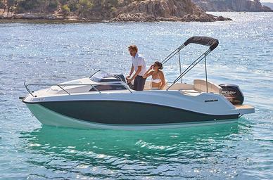 Barca  Quicksilver 585 cabinata Mercury no patente