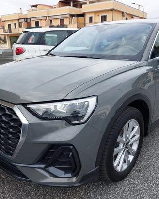 AUDI Q3 Sportback 35 TDI quattro S tronic Busine