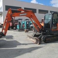 Escavatore usato DOOSAN DX63