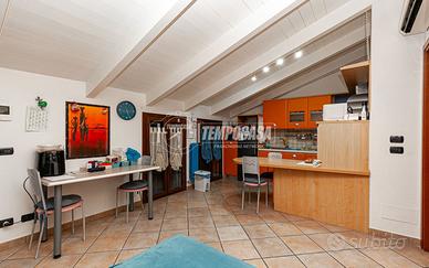 TRILOCALE AL SECONDO PIANO