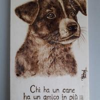 Disegno cane pirografato sul legno