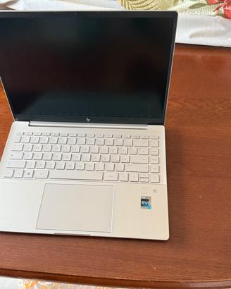 Hp 14" i5- 16GB DDR5 - SSD512