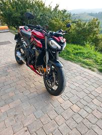 Triumph Street Triple RS 765 