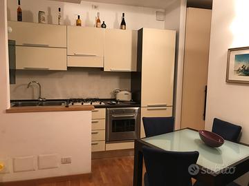 Arredamento soggiorno+cucina completo come nuovo!