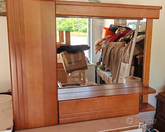 Mobiletto da bagno in legno