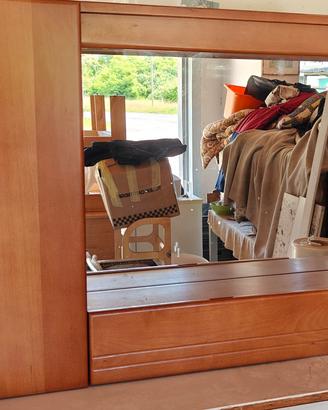 Mobiletto da bagno in legno