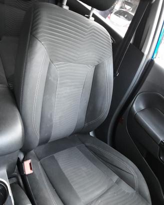 FORD FIESTA 2013 - TAPPEZZERIA